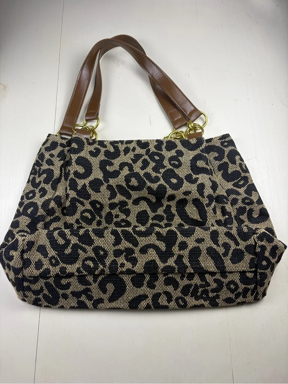 Leopard-Pattern Shoulder Bag with Brown Handles